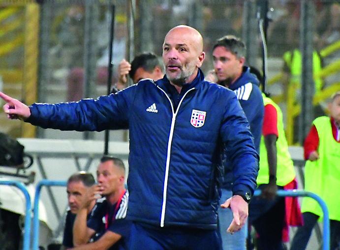 Il mister della Torres Alfonso Greco: «Annata stupenda, ingiusto che finisca in questa maniera»