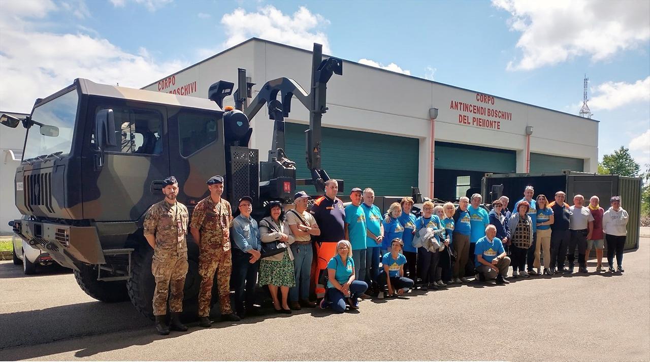 La Brigata “Sassari” in partenza per il Libano: da Biella una tonnellata di giocattoli per i bambini coinvolti nella guerra