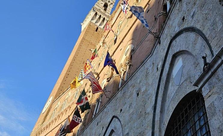 Palio di Siena, estratte le contrade: Giraffa, Nicchio e Onda