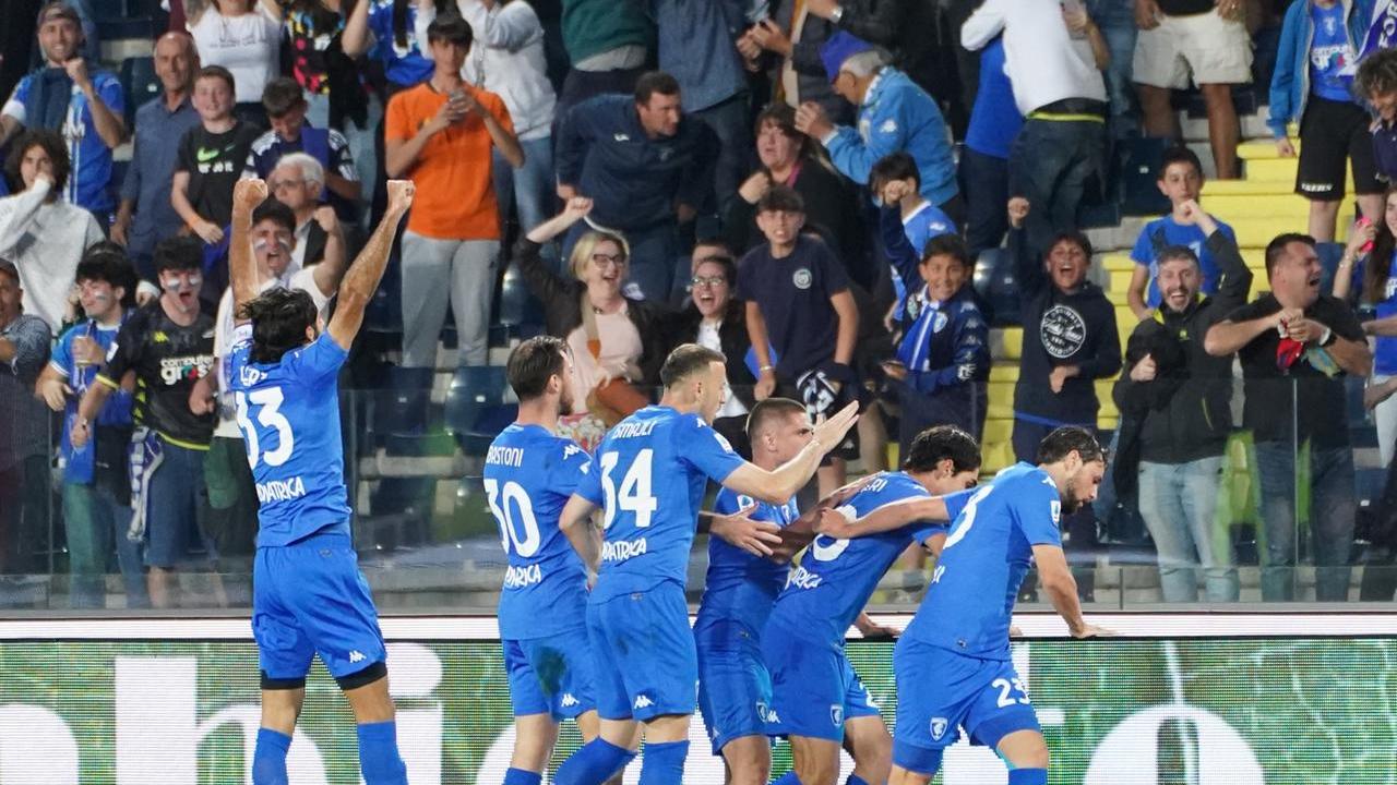 Empoli, Niang fa la storia: gli azzurri restano in Serie A. La cronaca della partita – Video