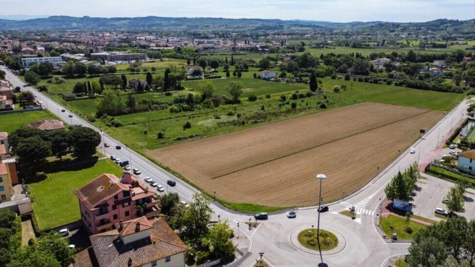 
	L&rsquo;area di via Raffaello Sanzio dove sorger&agrave; la nuova struttura dedicata all&rsquo;atletica leggera

