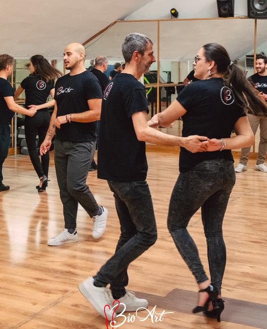 Ferrara, al Comunale lo show della Bio Art con 300 protagonisti in scena