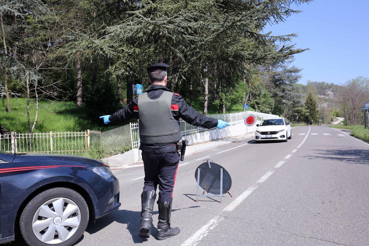 Tre guidavano ubriachi, uno aveva in auto la droga: nei guai quattro conducenti