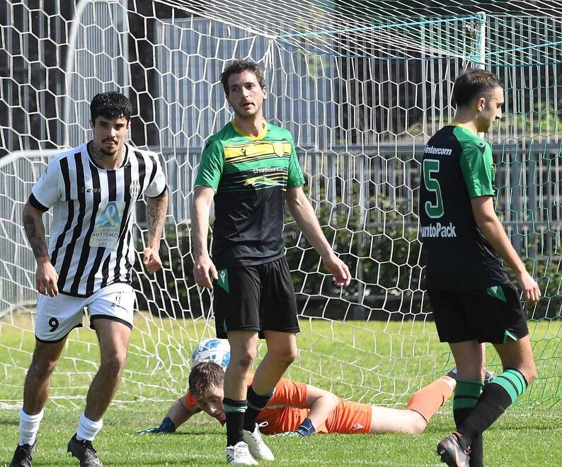 Massese, per il mister ipotesi ritorno di Della Bona