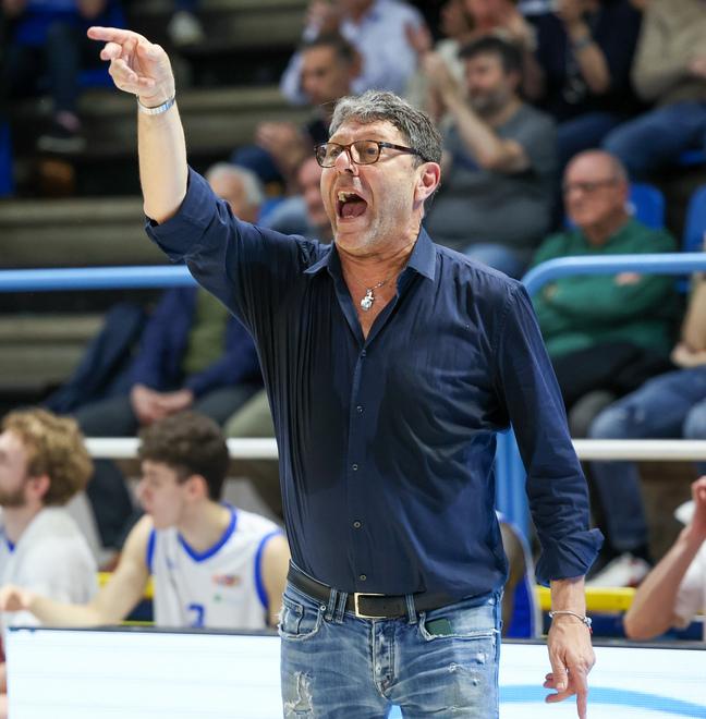 Per Ferrara Basket sconfitta e lezione. Si può ripartire da Benedetto