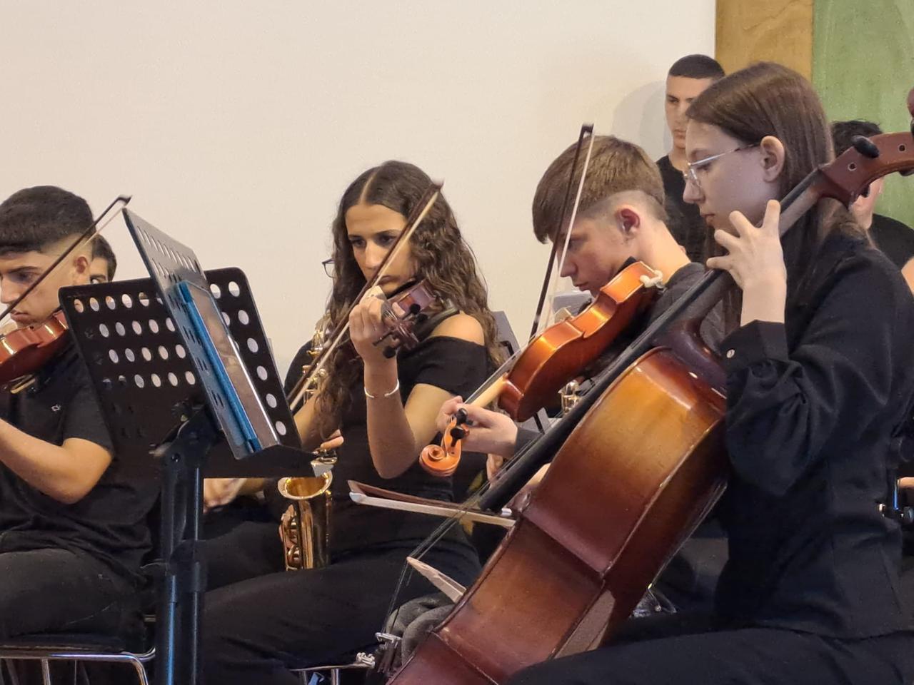 Tempio, l’album dei ricordi del liceo De André: premiate le opere degli alunni