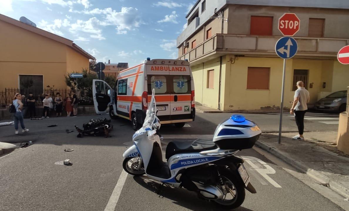 Col motociclo sbatte su una jeep a Sinnai: 18enne grave in ospedale