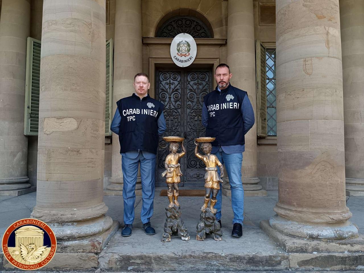 
	Le statue recuperate dai carabinieri

