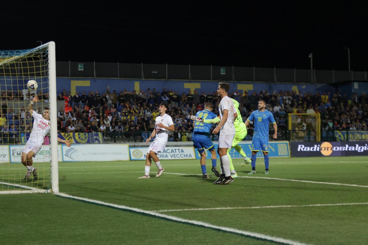Playoff serie C, martedì da leoni per la Carrarese: Benevento sconfitto. Solo una partita per il sogno finale – Video