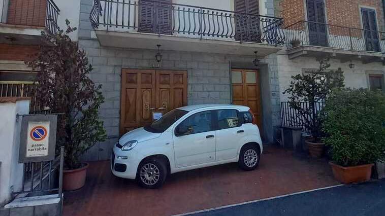 Prato, tentò di uccidere la moglie sotto farmaci: la condanna è mite. Lei lo ha perdonato