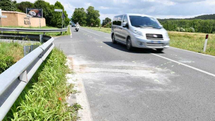 Lucca, la morte di Edoardo riaccende la rabbia sulla "strada killer". I residenti delusi<br type="_moz" />