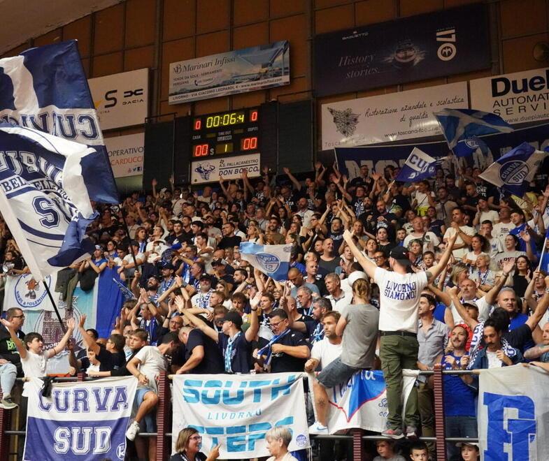 In cinque a lottare, migliaia a tifare: forza Pielle, prenditi questa finale<br>
