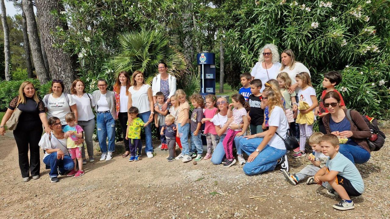 Livorno, inaugurato in Villa Corridi il defibrillatore donato dalle famiglie del centro infanzia Villini-Pina Verde