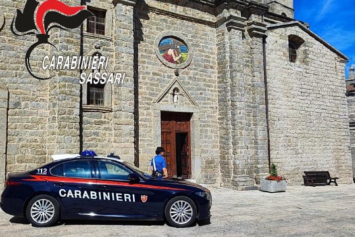 Calangianus, estorsione con i video intimi: undici denunciati