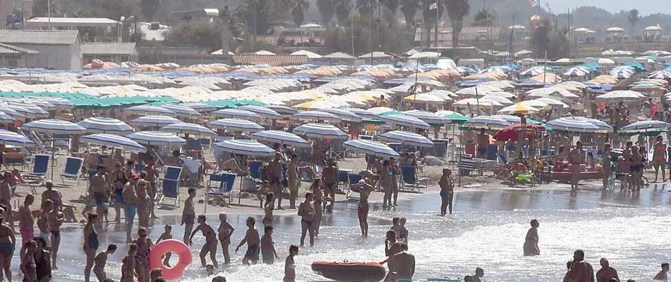Marina di Massa, la Nuova Piazza del Pontile: «Bella, ma...»<br>
