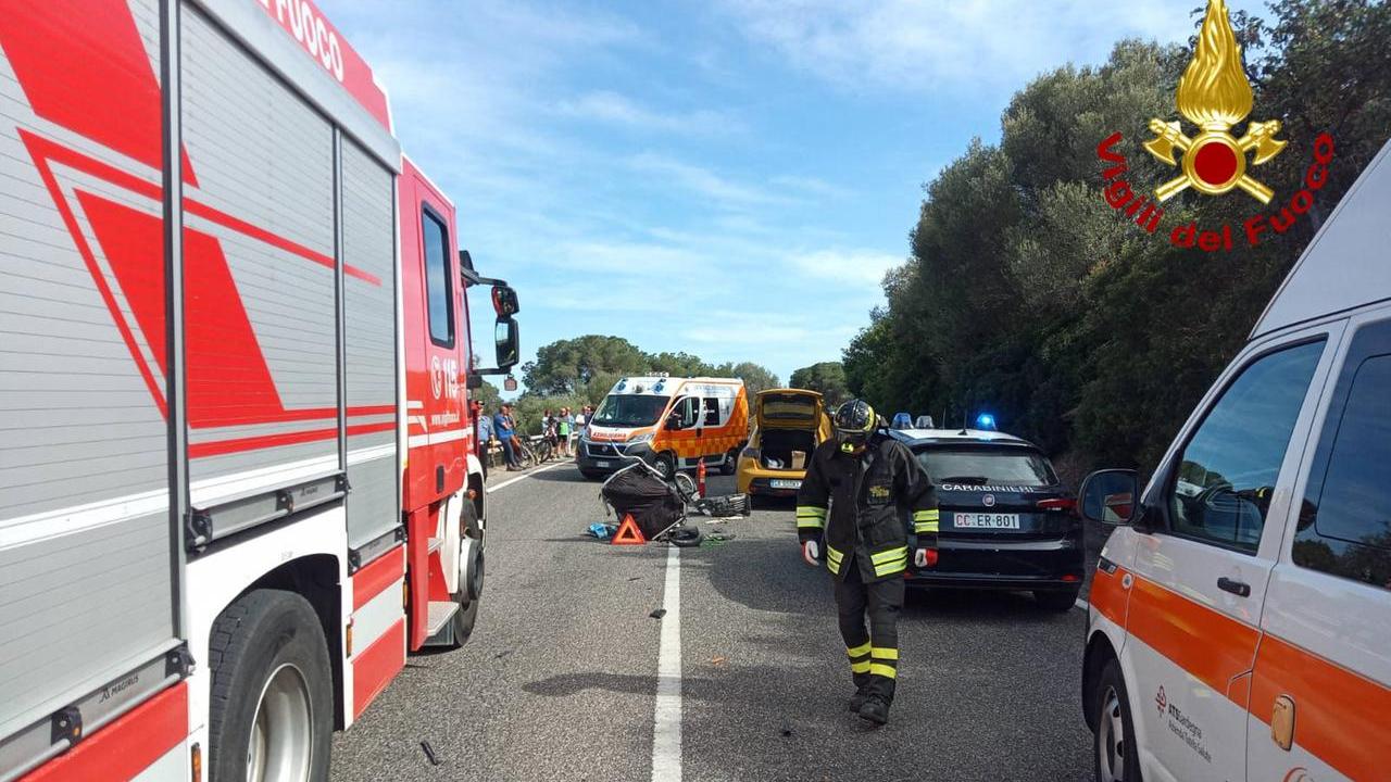 Orosei, un’auto investe tre turisti tedeschi in bicicletta
