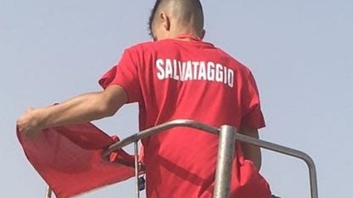 In Sardegna spiagge sicure con i bagnini, ma i fondi non bastano