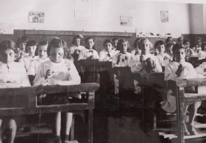 La scuola elementare De Amicis di Guastalla compie 100 anni