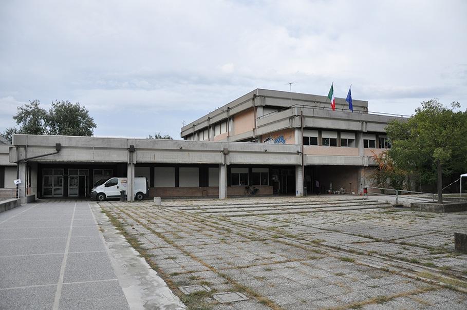 Carpi, banda con il volto coperto aggredisce uno studente