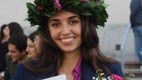 Il grande dolore per Lara, attesa per il rientro delle ceneri da Berlino