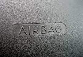 Airbag difettosi, non solo Citroen, Ds e Volkswagen: ecco tutte le auto richiamate e cosa fare