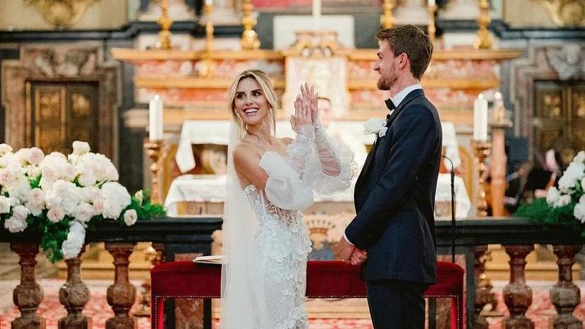 Un momento della cerimonia (foto da Instagram)