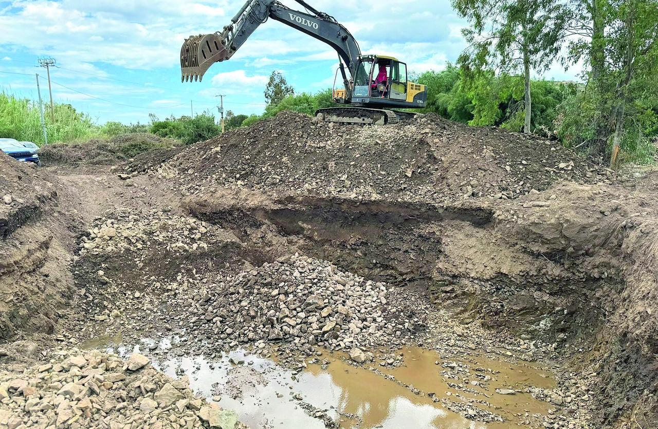 Il vertice a Budoni: «Caccia a pozzi vecchi e nuovi per sopravvivere alla siccità»
