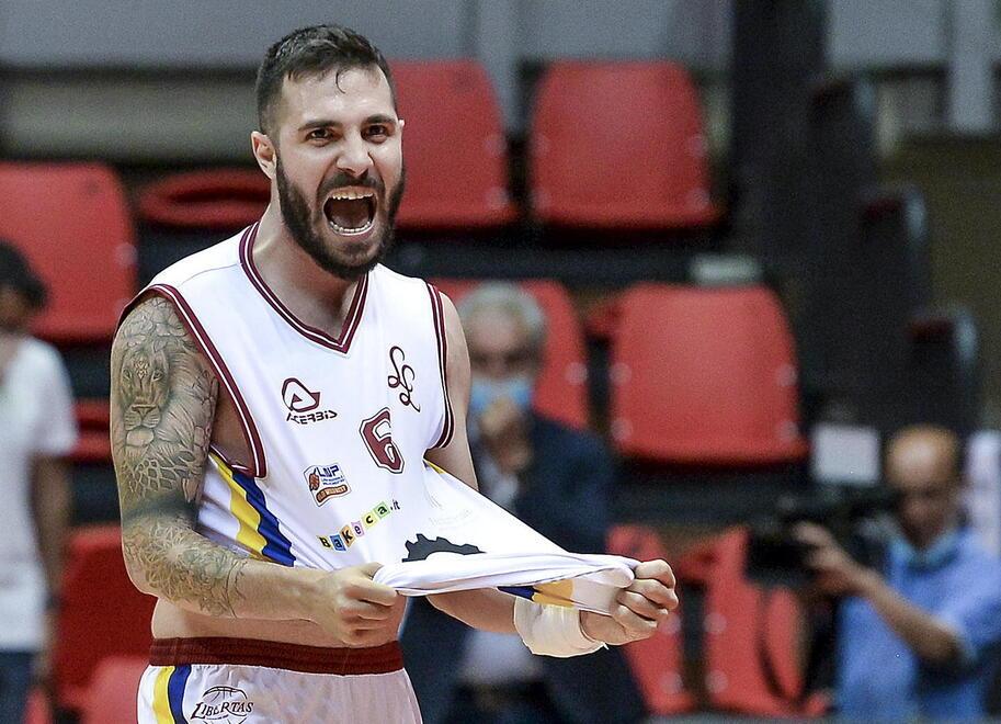 Tutto l’amore di Francesco Forti «Libertas, ora prendiamoci l’A2»<br type="_moz" />
