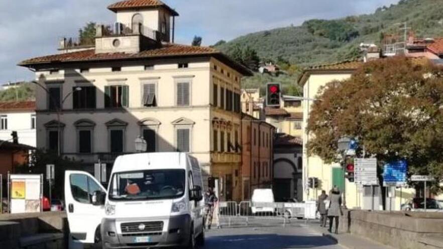 Pescia, lavori oltre il ponte del Duomo. Il cantiere scatta lunedì 8 luglio