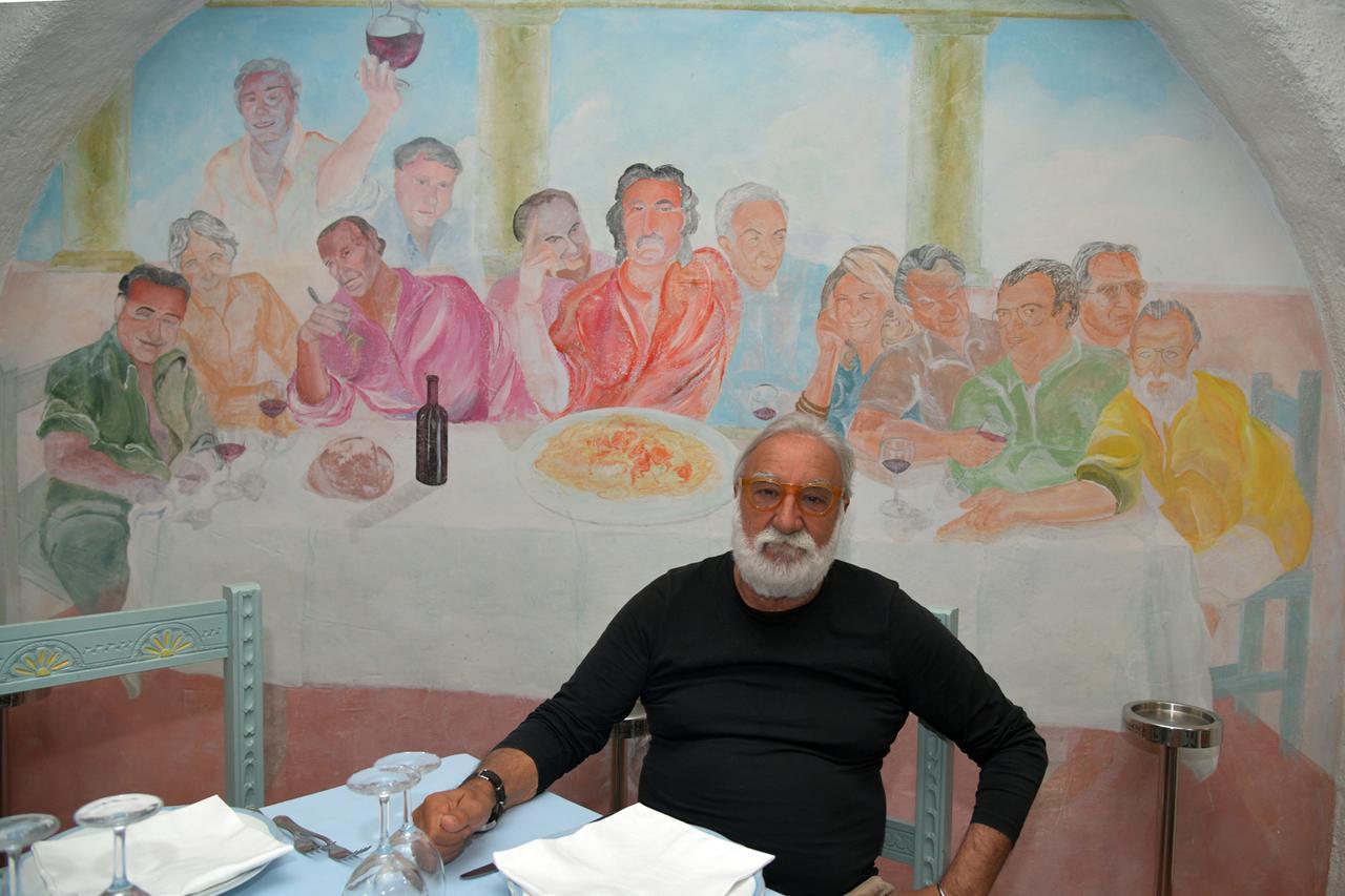 Nino Sini nel suo ristorante Nino's a Pittulongu