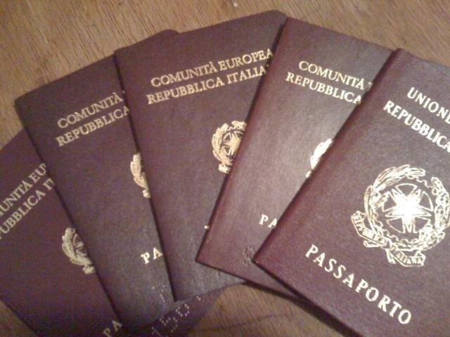 Passaporti, come fare se il viaggio è imminente
