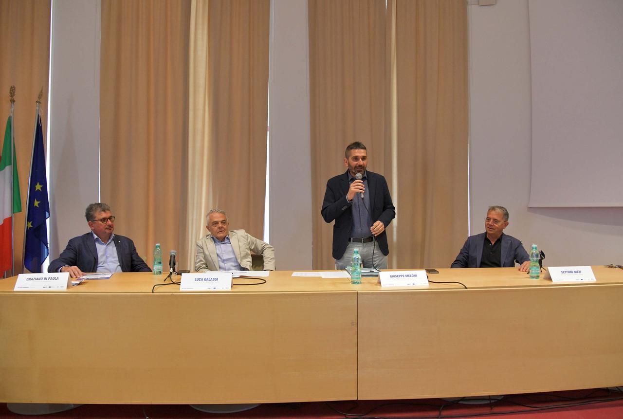 In cassa un tesoro di 10 miliardi, Meloni a Olbia: «Spendiamoli in fretta»