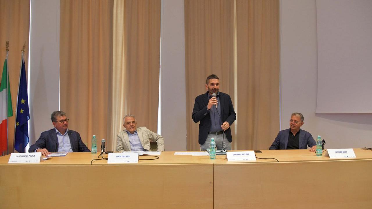 In cassa un tesoro di 10 miliardi, Meloni a Olbia: «Spendiamoli in fretta»