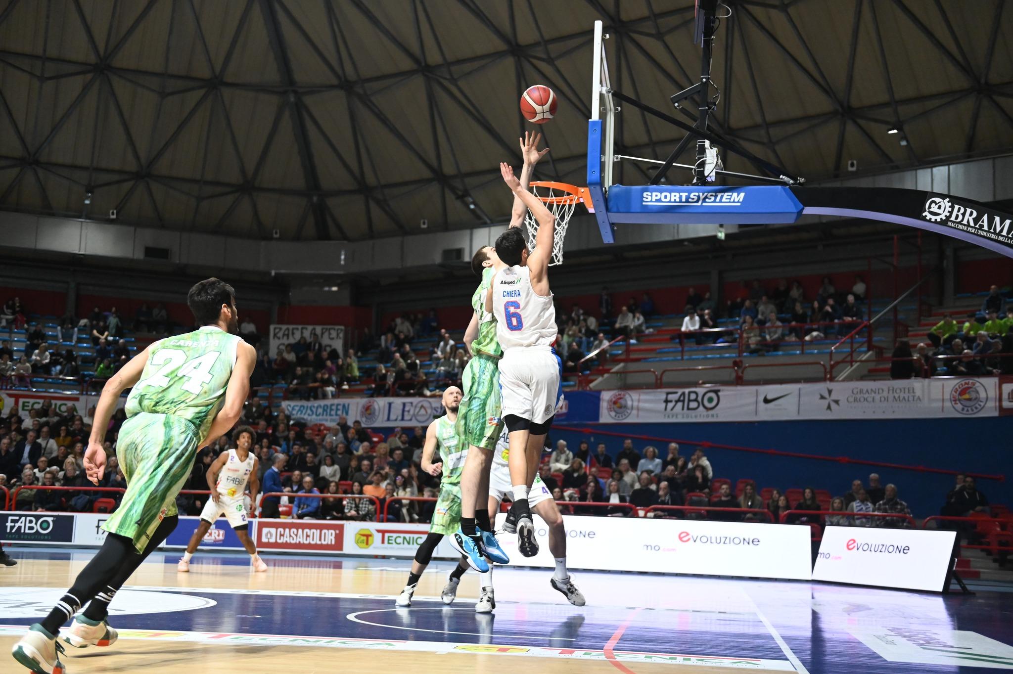 La partita giocata a fine febbraio al Palaterme tra la Fabo e Avellino (foto Herons)