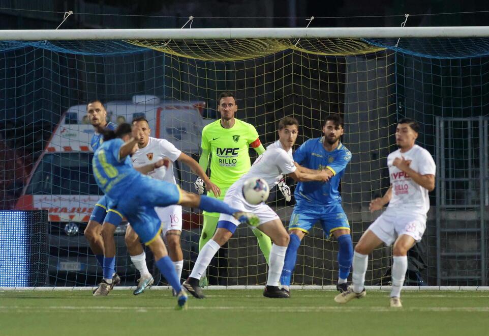 Un'immagine del match di andata