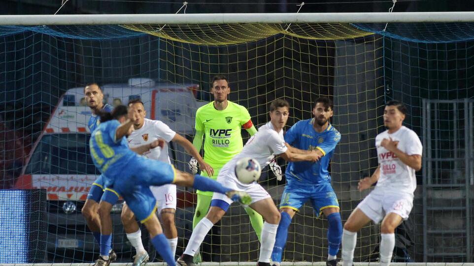 Un'immagine del match di andata