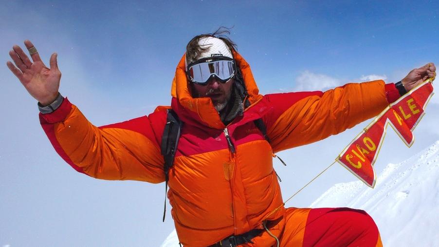 Il docente-alpinista in partenza per il Pakistan: Silvetti pronto a un’altra impresa sugli 8mila