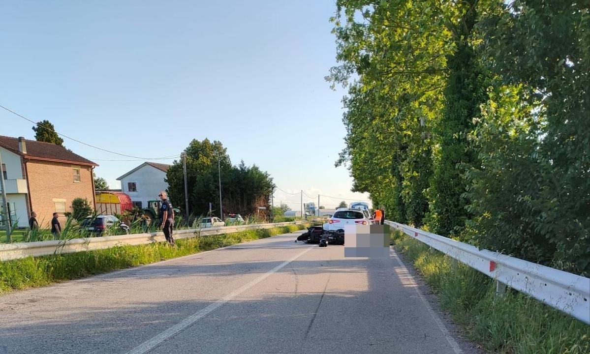 Incidente a Dogato, muore un motociclista