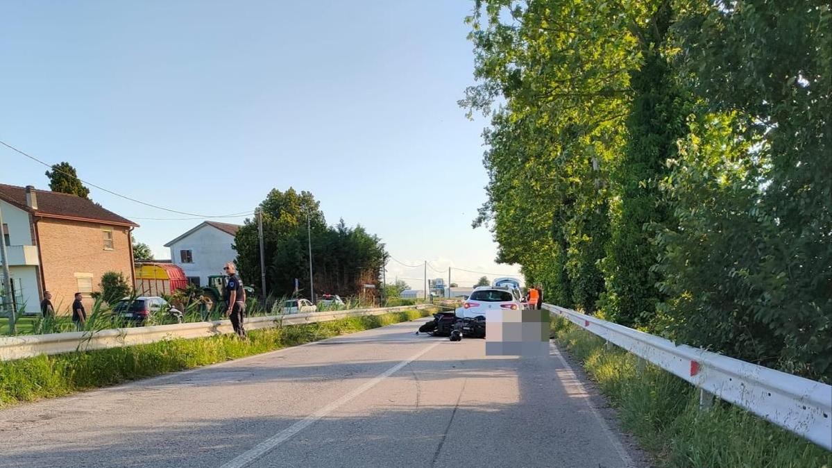 Incidente a Dogato, muore un motociclista