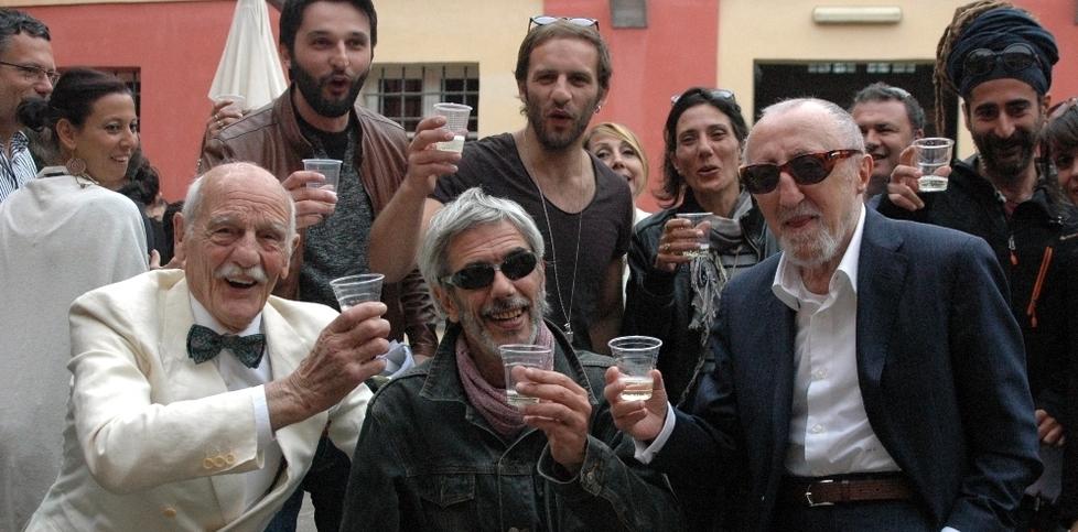 Addio a Philippe Leroy, il principe del cinema: ad Alghero uno dei suoi ultimi set 