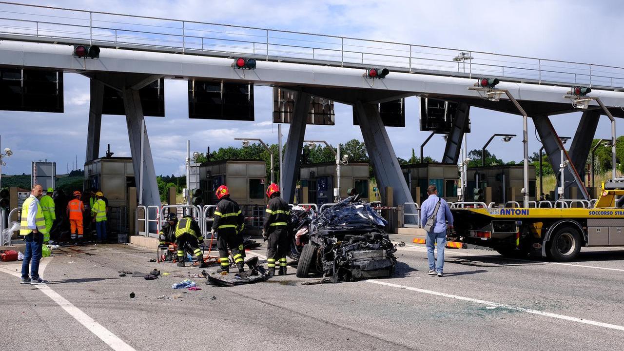 Una delle auto coinvolte nello schianto di domenica 2 giugno (foto Falorni / Silvi)
