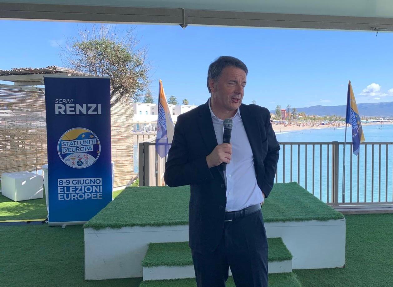 Matteo Renzi sbarca a Cagliari: «Votate per Massimo e Stati Uniti d’Europa»