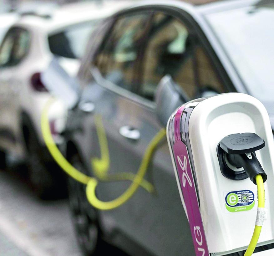 Bonus auto, da oggi le prenotazioni per gli incentivi: ecco come fare