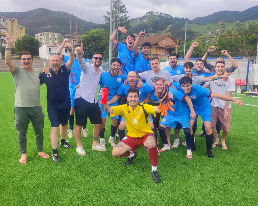 Il Dallas Romagnano festeggia la conquista della finale