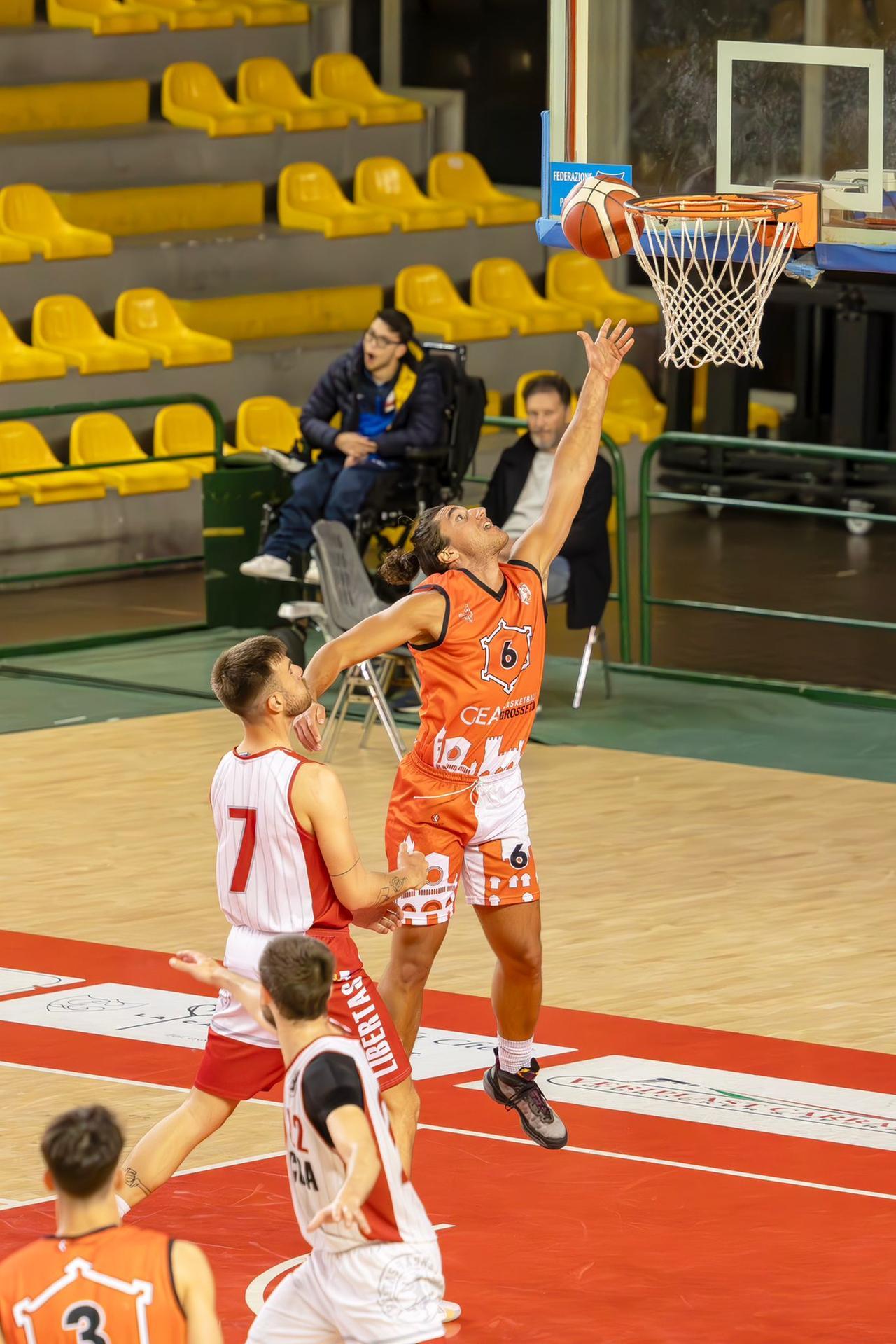 
	Lorenzo Fanelli in un&rsquo;azione di gioco (foto Venezia)

