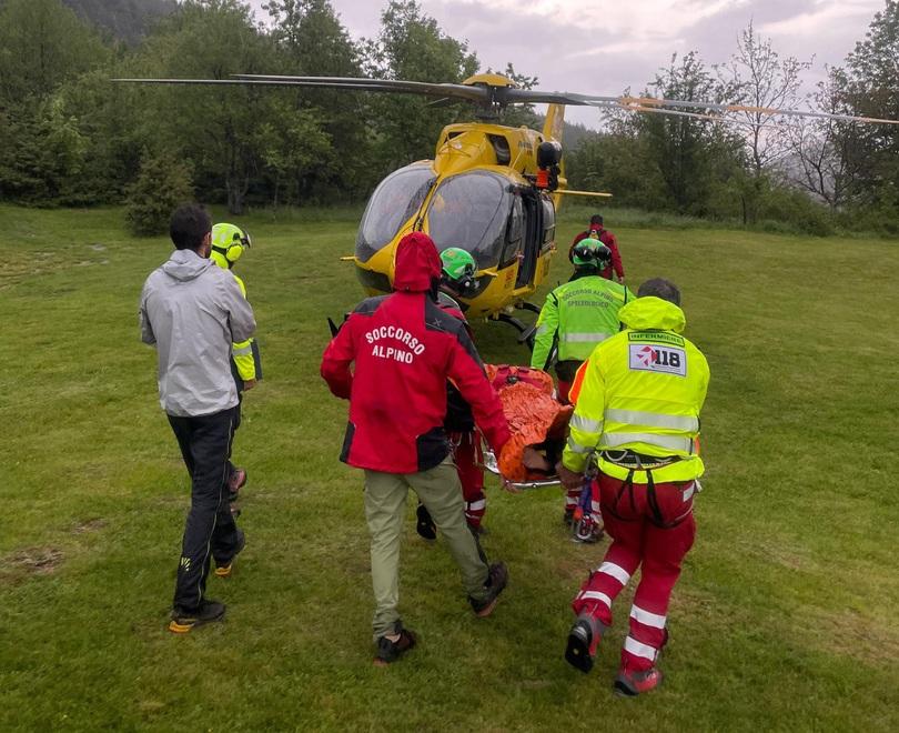 Escursionista si frattura tibia e perone sul  Monte Cusna