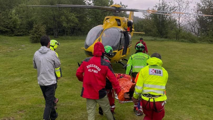 Escursionista si frattura tibia e perone sul Monte Cusna