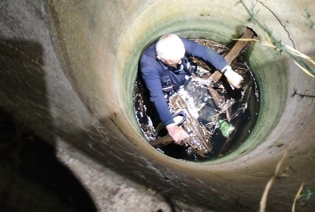 Cabras, disavventura per un cercatore di lumache: resta intrappolato in un pozzo per 15 ore