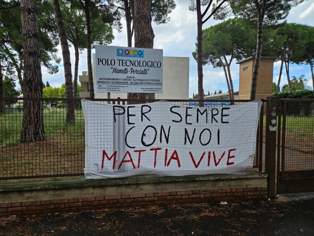 Scansano, dolore per Mattia e Leonardo morti in moto. Il preside del Porciatti: «Un altro lutto colpisce la nostra scuola»