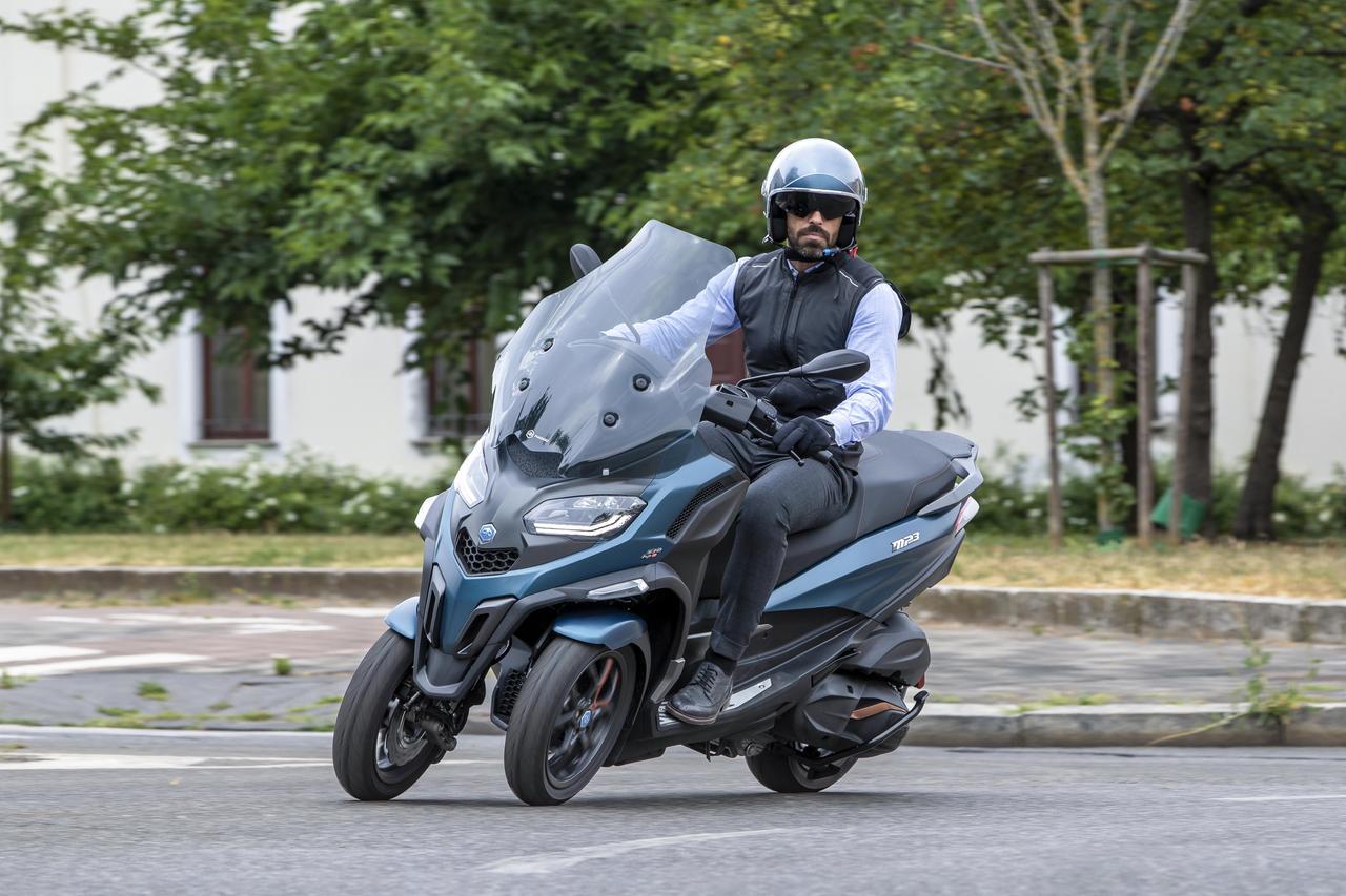 
	Lo scooter Piaggio Mp3

